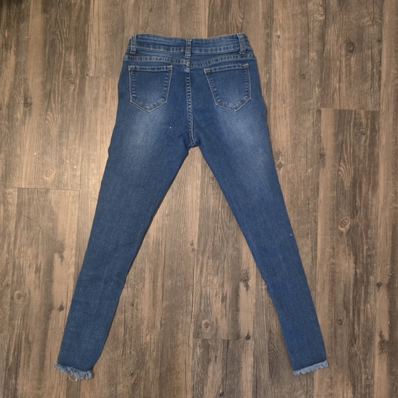 Fashion Nova Distressed Jeans  3/4 - Picture 3 of 3